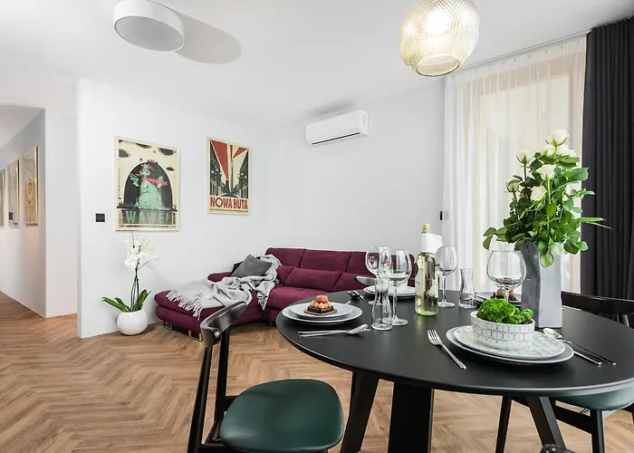 Moss Apartment